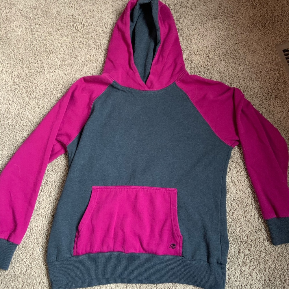 I don’t remember what brand! Size: Medium